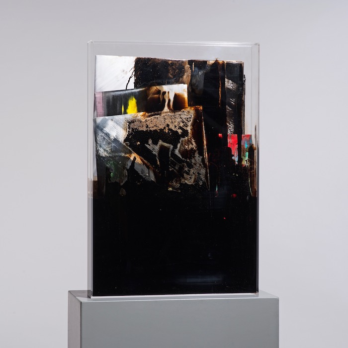 Faltung -Bitumen-Faltung (Bitumen) Nr. 5-Oil on Canvas and Bitumen on Plexiglasbox - 76,5 x 51,5 x 8,3 cm - 2017 