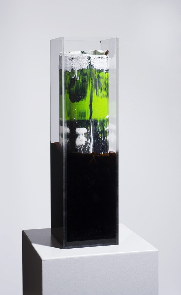 Faltung -Bitumen-Faltung (Bitumen) Nr. 28-Oil on Canvas and Bitumen on Plexiglasbox - 55 x 15 x 15 cm - 2018